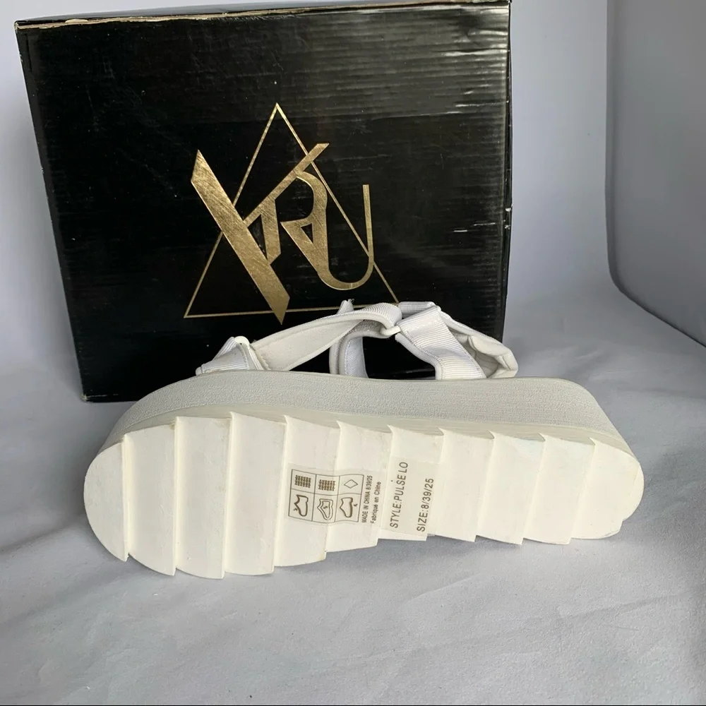 YRU white pulse lo platform sandals sz 8 - Picture 2 of 9